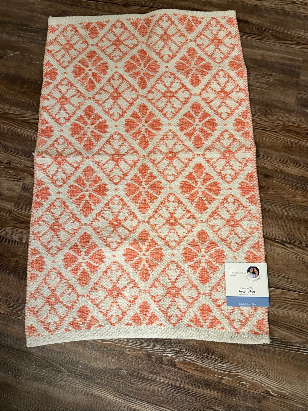 Mainstays Orange and Cream Geometric Accent Rug